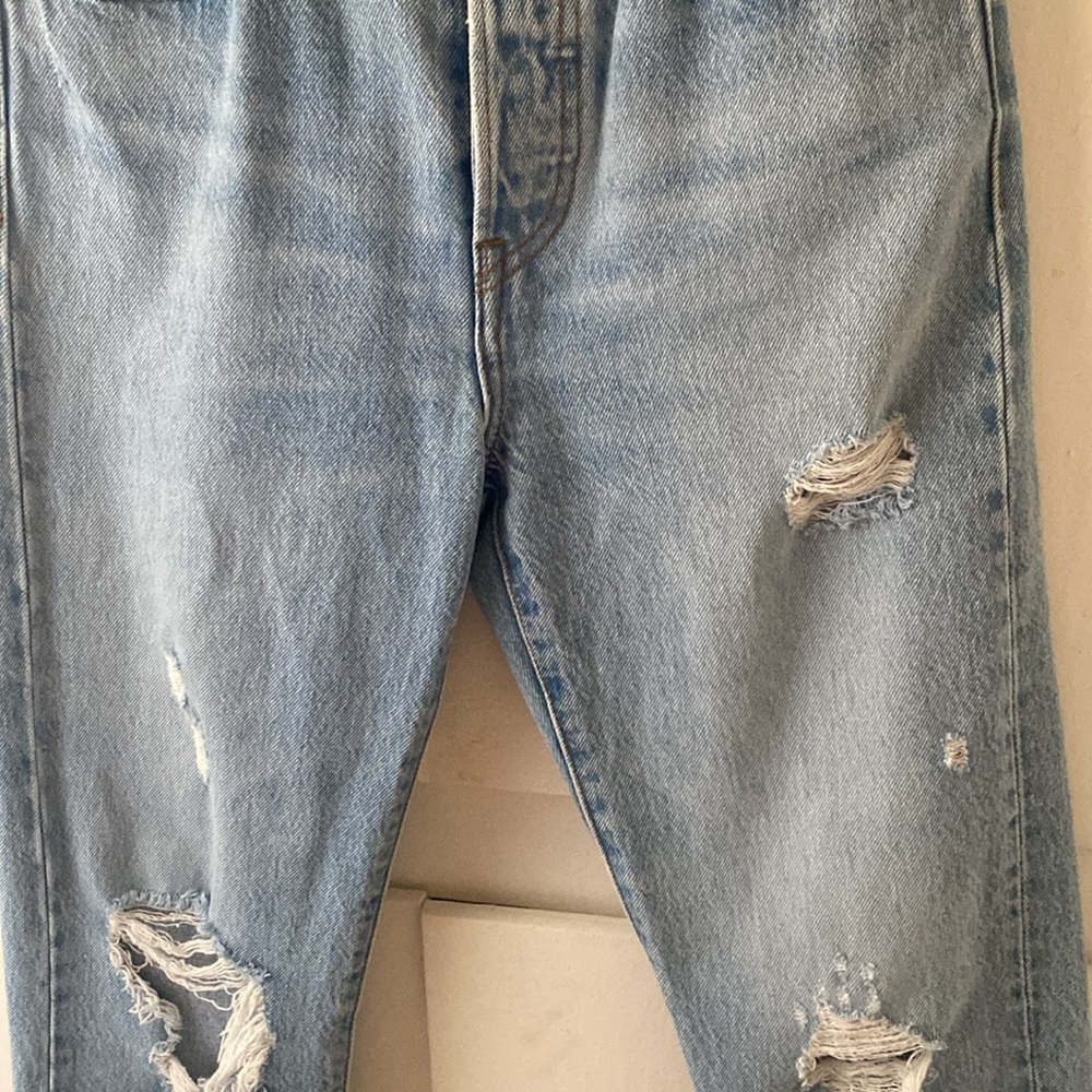 Levi’s destressed jeans - Picture 8 of 16